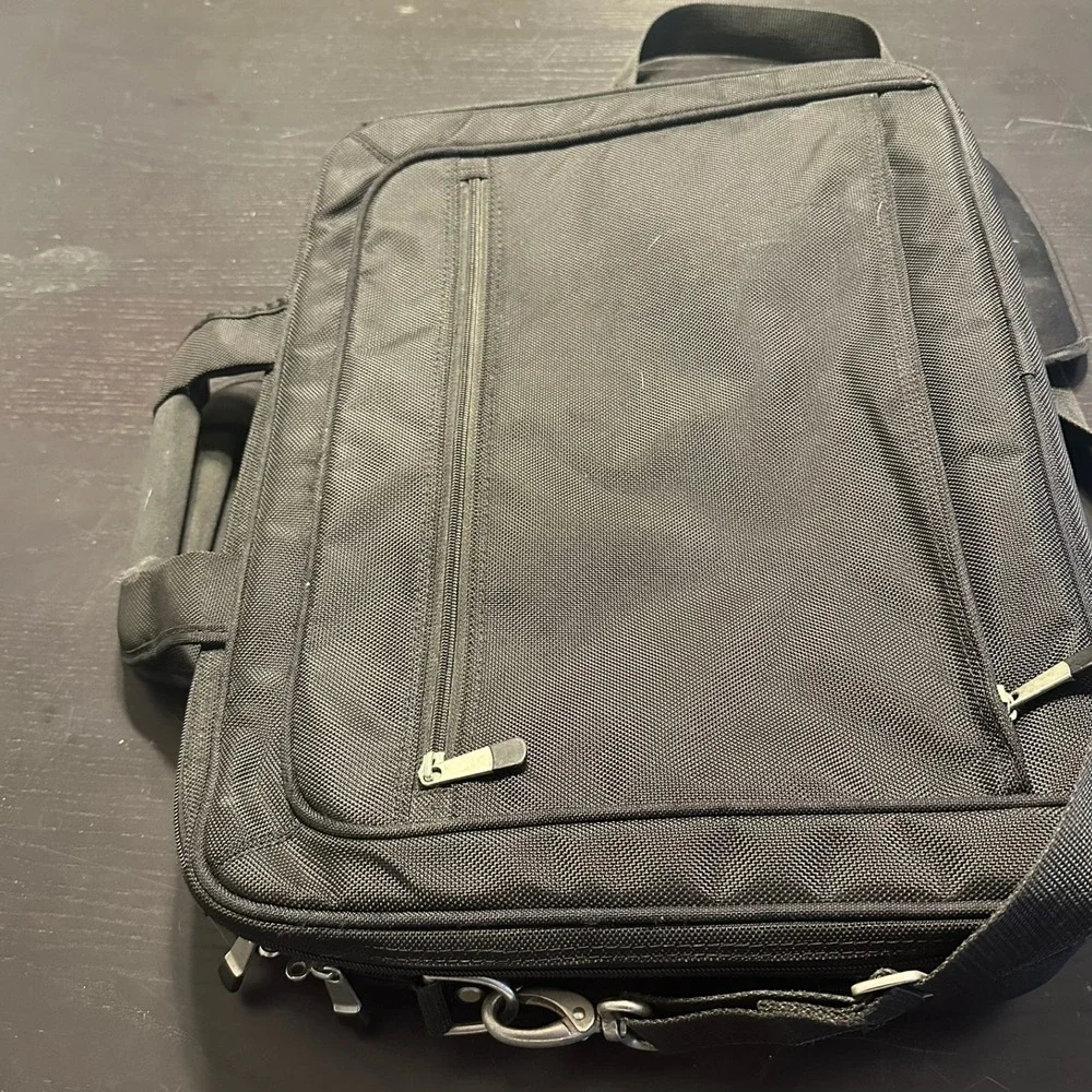 Dell Black Nylon Laptop Briefcase Messenger Bag Shoulder Strap Professional Work